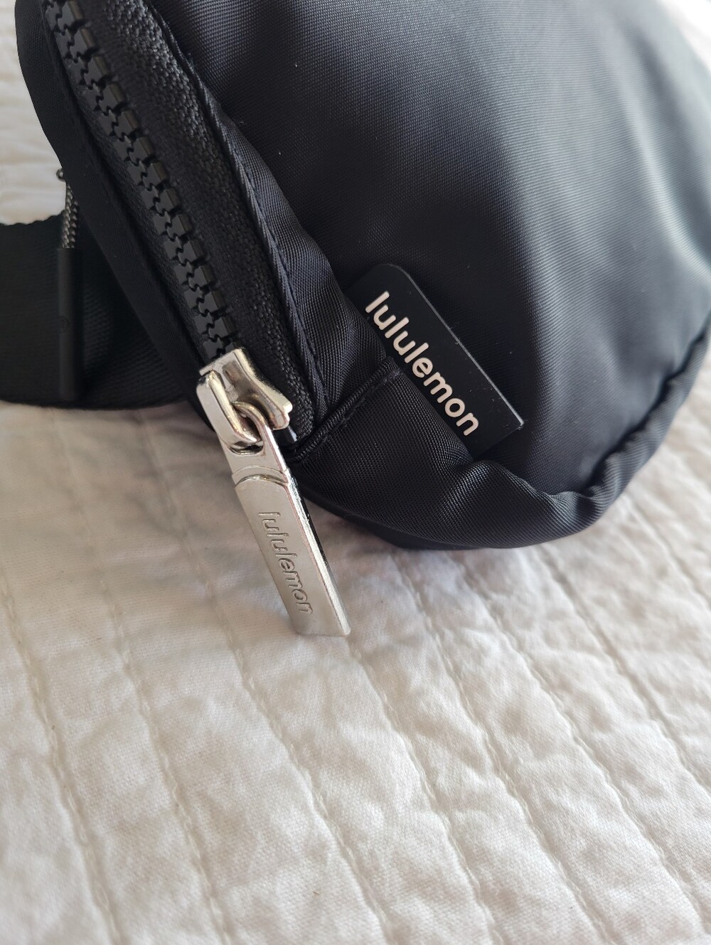 lululemon athletica Black Women’s Belt Bag - Picture 3 of 7